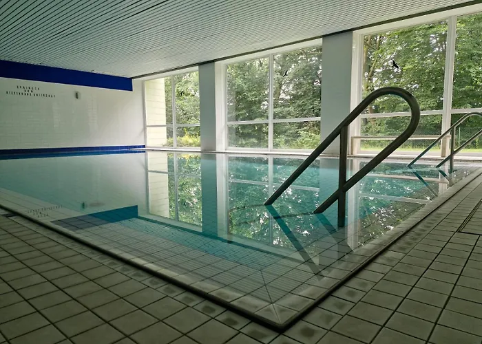 Ferienbutzen Harz Heikenberg, Mit Schwimmbad Und Sauna 巴特劳特堡